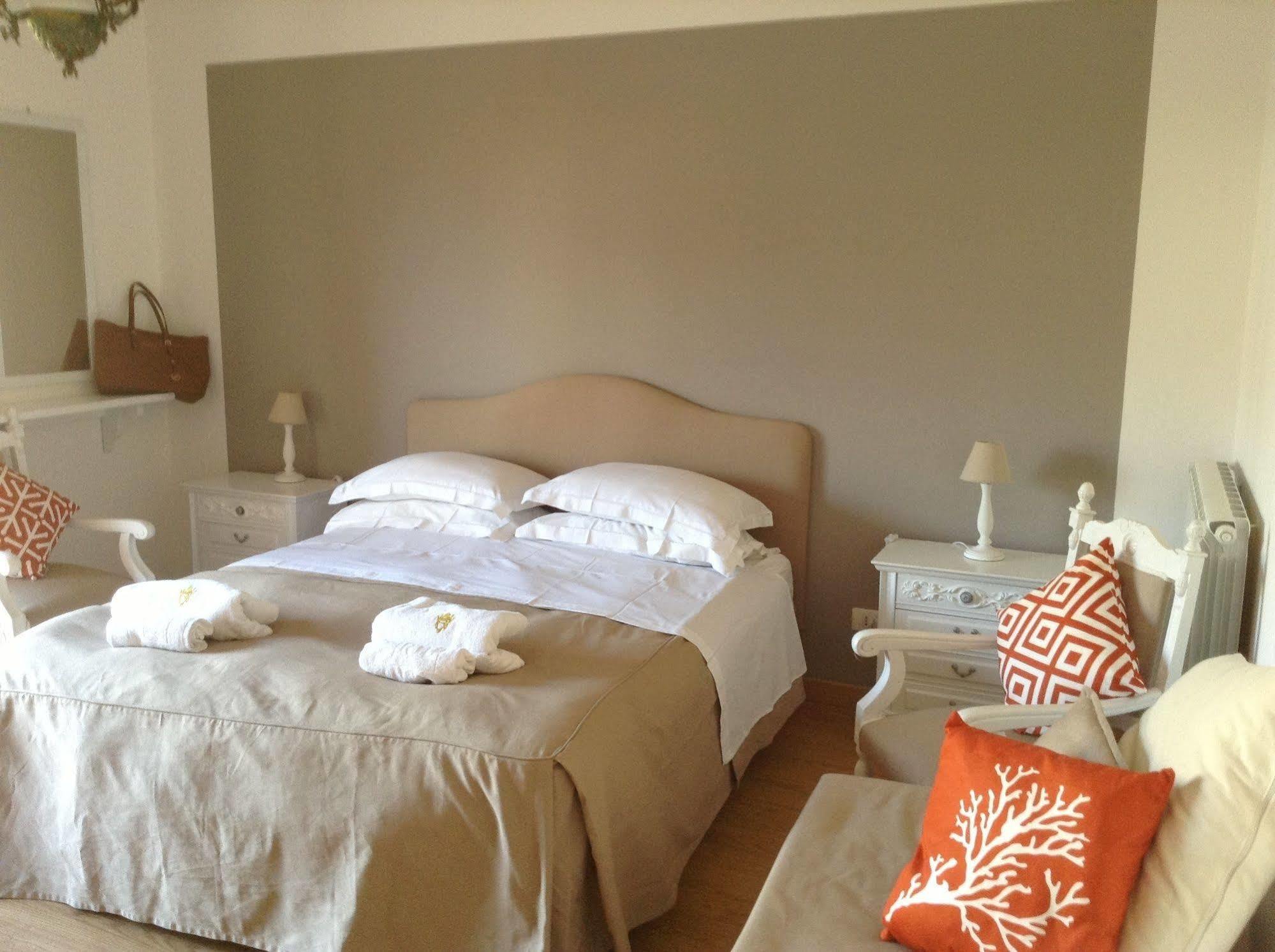 B&B Casa Vienna Сант'Агнело Екстериор снимка