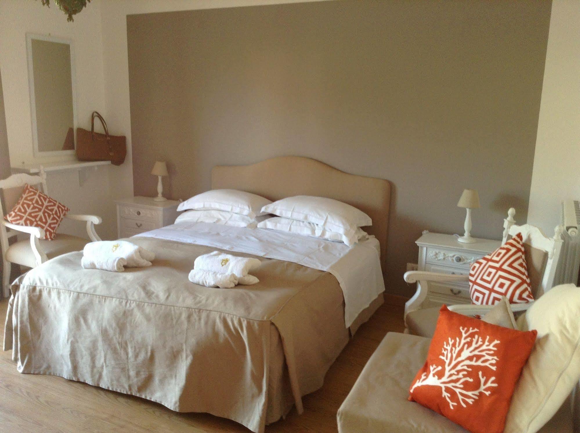 B&B Casa Vienna Сант'Агнело Екстериор снимка