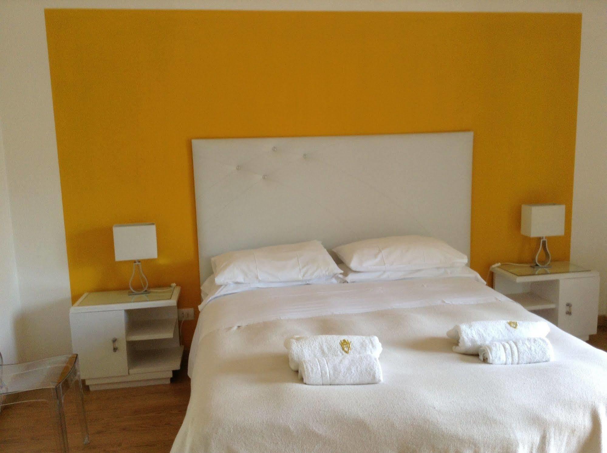 B&B Casa Vienna Сант'Агнело Екстериор снимка