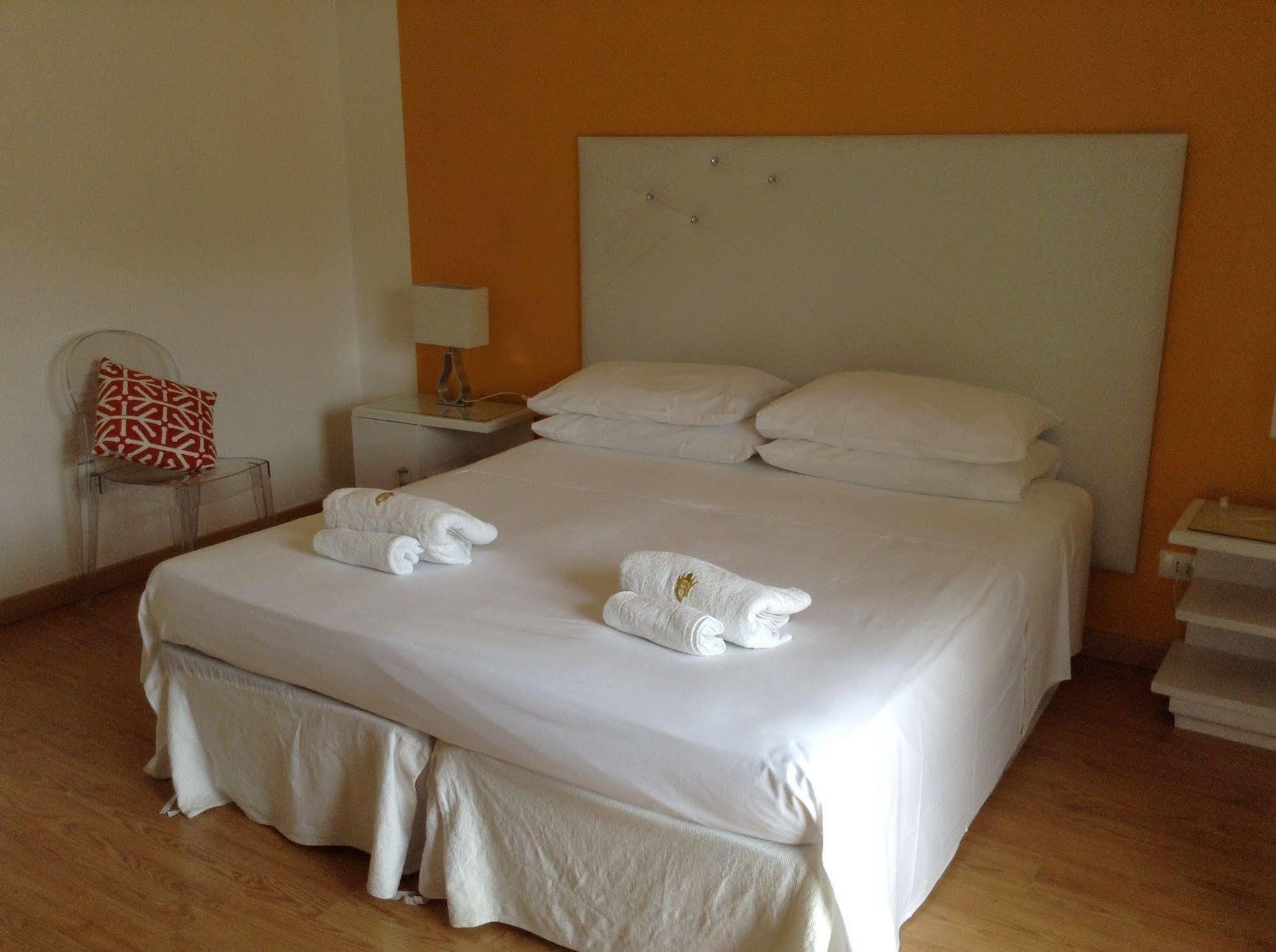 B&B Casa Vienna Сант'Агнело Екстериор снимка